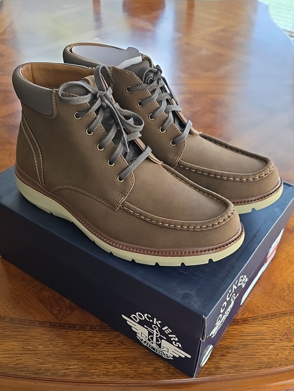 Dockers Rowan Cushioned Round Toe Lace-Up Boots DARK TAN Men's Size 10 M - NEW